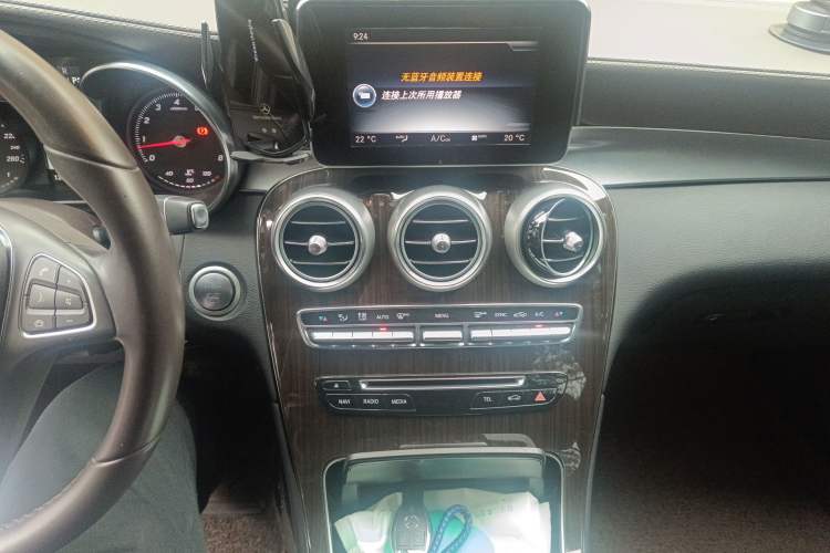 Used Mercedes-Benz GLC 2017 GLC 260 4MATIC Luxury Model Audio And AC Panel