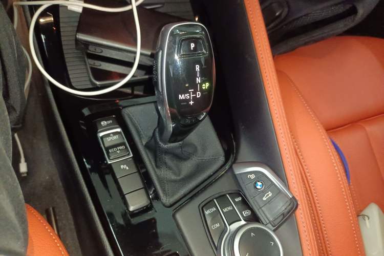 Used BMW X2 2021 sDrive25i Luxury Model with M Sport Package Gear Lever