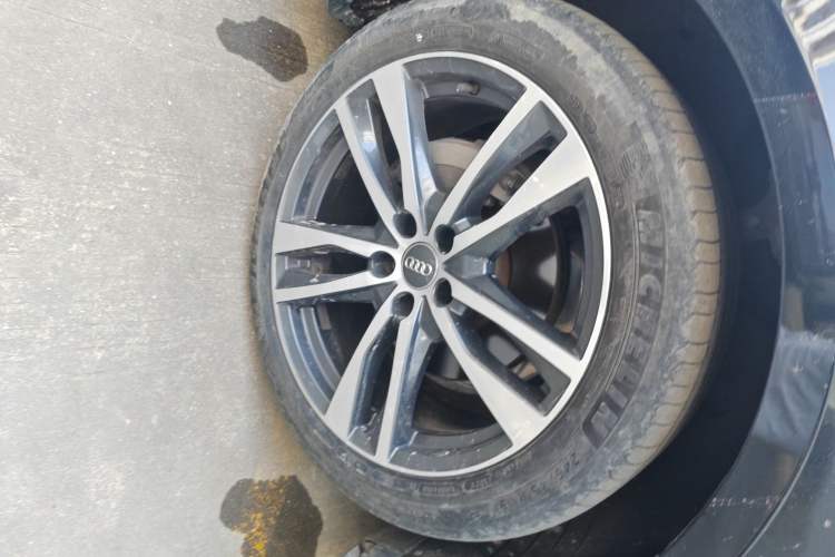 Used Audi A6L 2019 40 TFSI Luxury Dynamic Model
