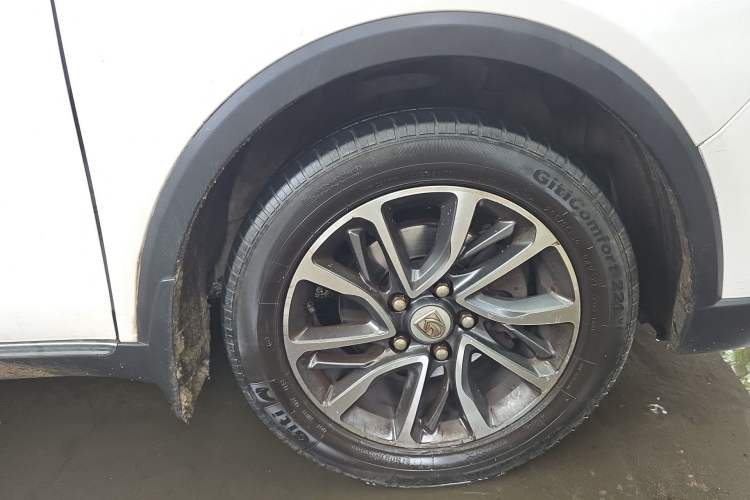 Used Baojun 730 2017 1.5T Manual Zhishang Model 7 Seats China V Emission Standard Right Front Wheel Hub