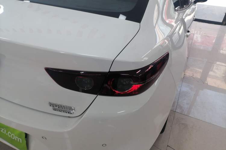 Used Mazda 3 Axela 2023 2.0L Automatic ZhiXuan Edition Right Rear Taillight