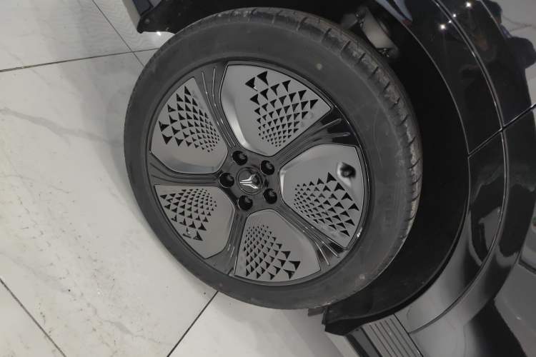 Used VOYAH COURAGE 2024 Four-Wheel Drive Global Edition