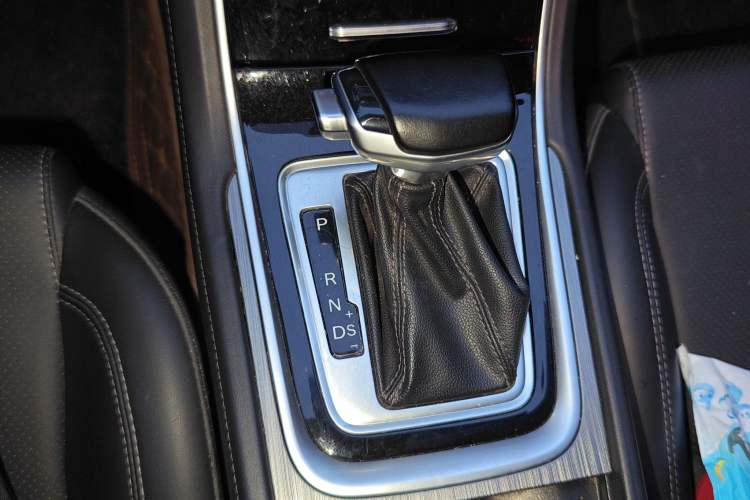 Used CHANGAN Ruicheng CC 2021 Blue Whale Edition 1.5T DCT Luxury Model Gear Lever