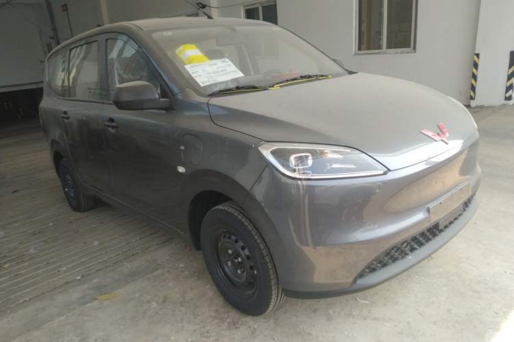 Used Wuling Hongguang New Energy 2024 All-Electric Model 300KM Standard Version
