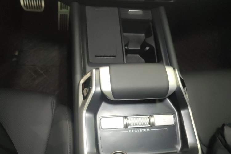 Used Deepal G318 2024 Four-Wheel-Drive Air Suspension Model
