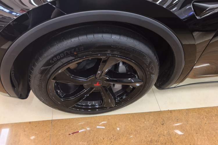 Used Tesla Model Y 2025 Rear-Wheel-Drive Version
