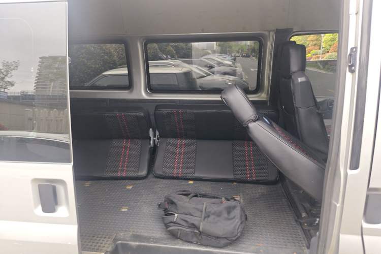 Used Ford Transit Custom 2016 2.2T Long-Wheelbase 6/7-Seater Mid-Roof Multi-Purpose Vehicle Left Rear Seat