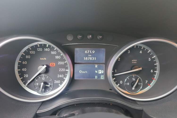 Used Mercedes-Benz R-Class 2011 R 350 L 4MATIC Instrument Cluster
