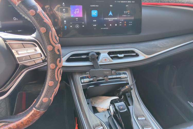 Used Landian E5 2024 Honor Edition 100KM Comfort Model 7 Seats Audio And AC Panel