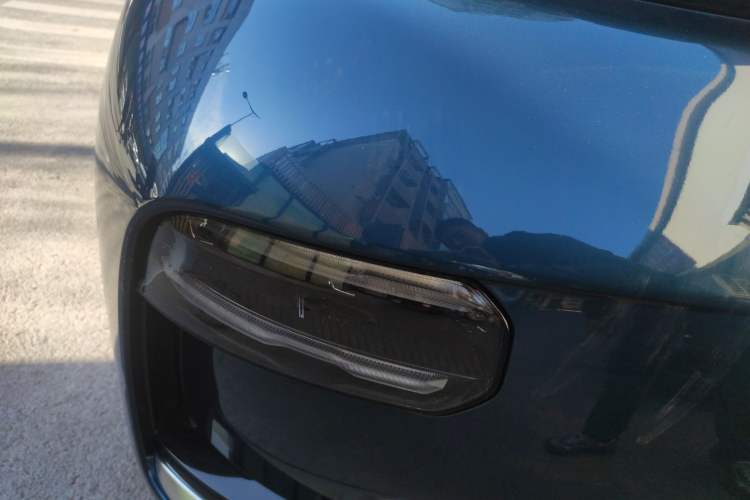 Used Geely Galaxy LEVC L380 2024 140-Degree 8-Seater Four-Wheel Drive Max
