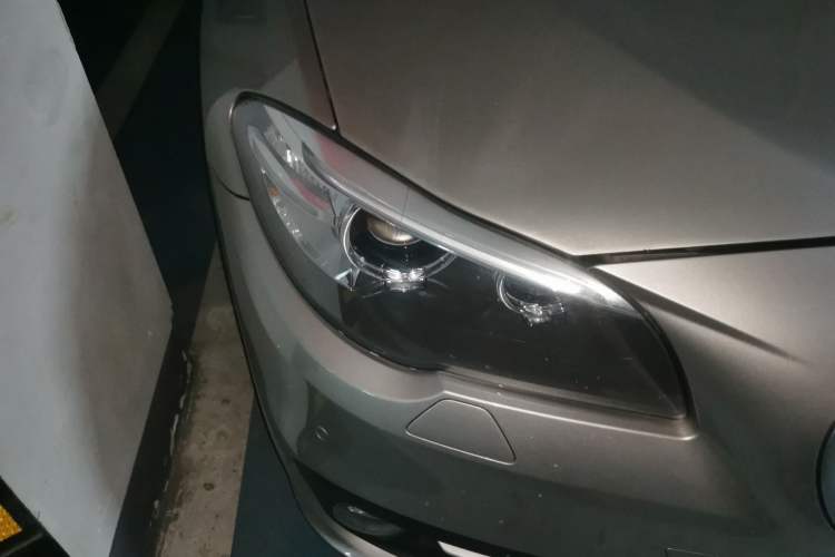 Used BMW 5 Series 2014 525Li Leading Model Right Front Headlight