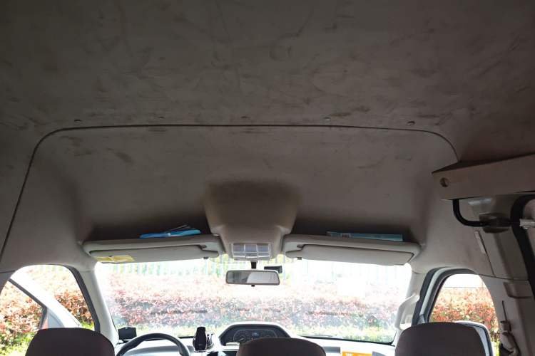 Used SAIC MAXUS Xintu V80 2019 2.5T Classic Model 6-Speed Manual – Aoyuntong Modified Version with Long Wheelbase High Roof and 7 Seating Capacity
