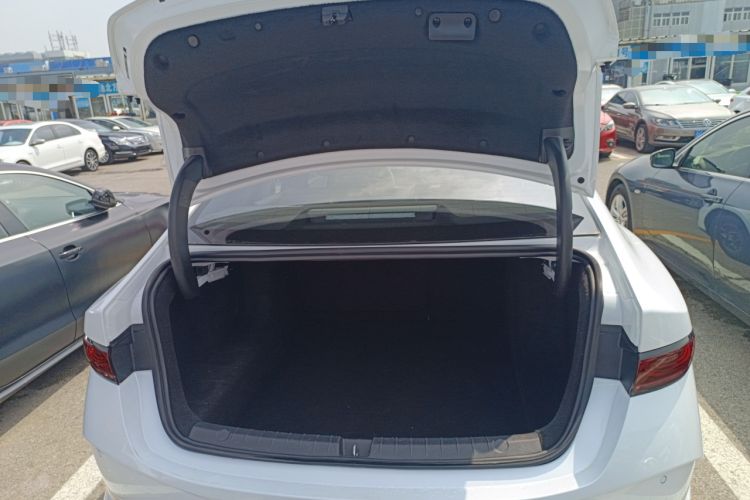 Used BYD Qin PLUS 2025 DM-i Smart Drive 55KM Leading Model
