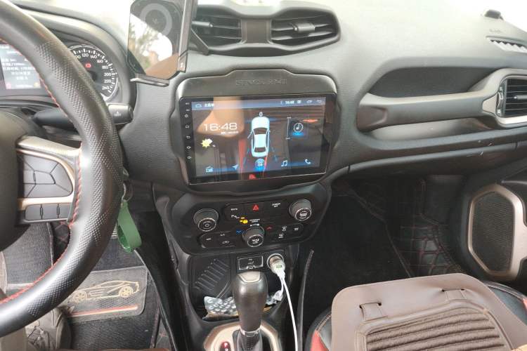 Used Jeep Renegade 2018 Connected Large Screen Version 180T Automatic High-Energy Edition Audio And AC Panel