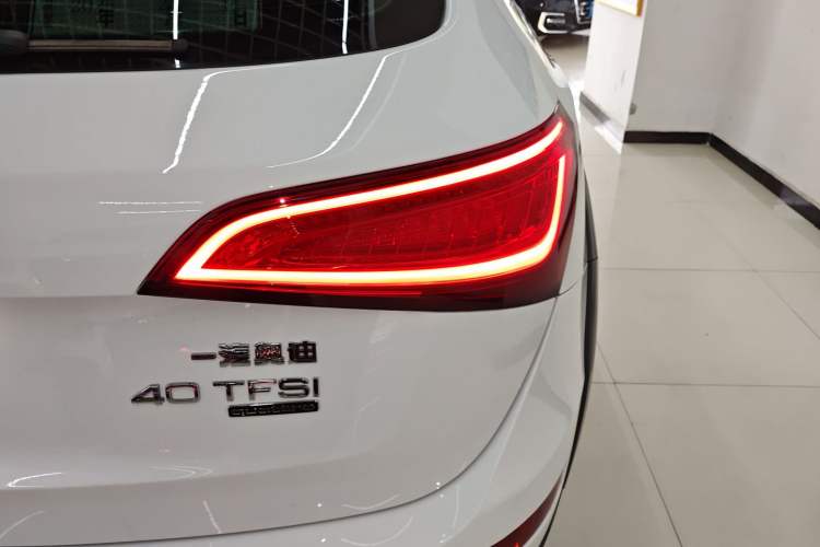 Used Audi Q5 2017 Plus 40 TFSI Technology Model