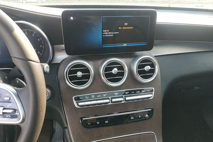 Used Mercedes-Benz GLC 2020 Facelift GLC 300 L 4MATIC Dynamic Edition