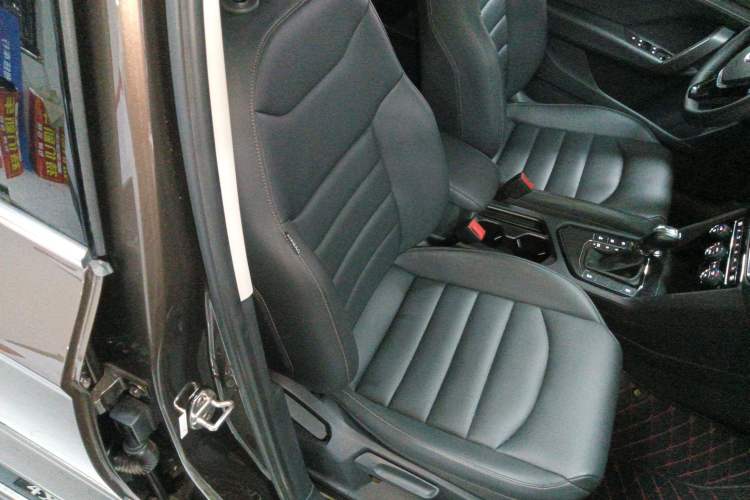 Used Volkswagen Tharu 2019 280TSI Two-Wheel Drive Luxury Version China VI Standard