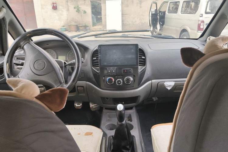 Used FORTHING Lingzhi 2013 V3 1.5L 7-Seater Standard Model II