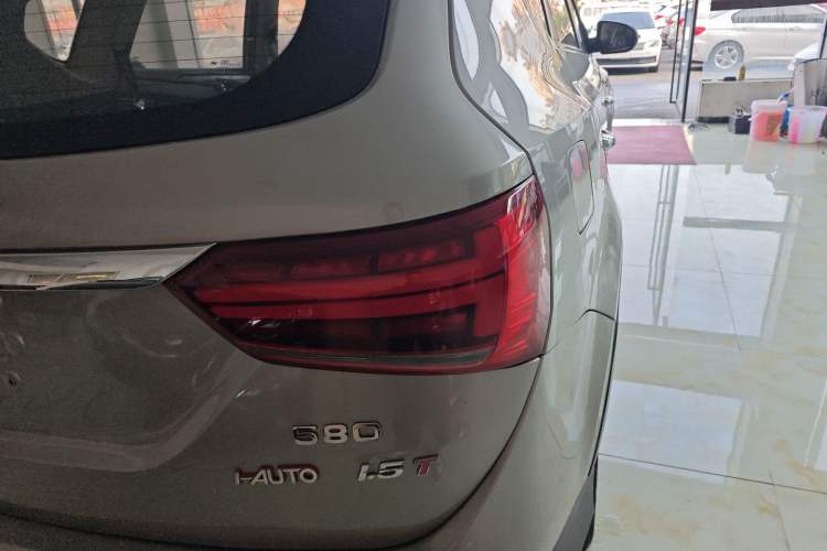 Used Dongfeng Fengon 580 2017 1.5T CVT Smart Connectivity Model
