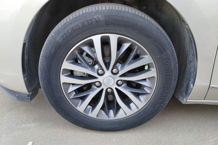 Used Buick GL8 2017 ES 28T Luxury Model China V Standard
