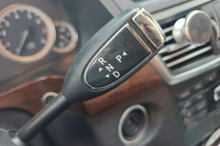 Used Mercedes-Benz E-Class 2012 E 260 L CGI Fashion Model