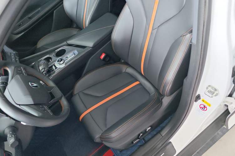 Used CHANGAN UNI-V 2024 1.5T Prestige Edition
