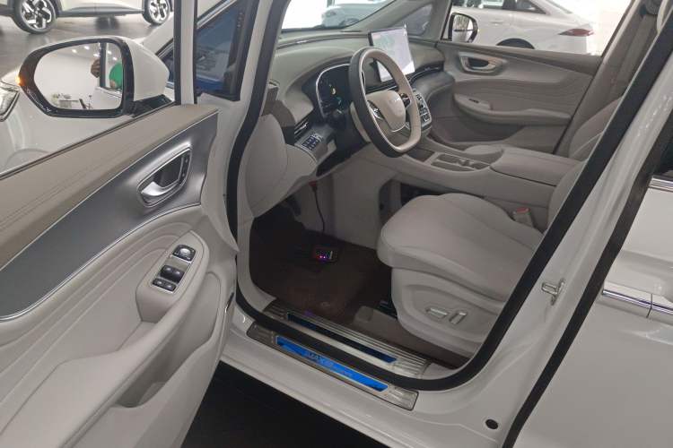 Used Roewe iMAX8 New Energy 2025 1.5T DMH Lu Zun Deluxe Edition Driver Seat