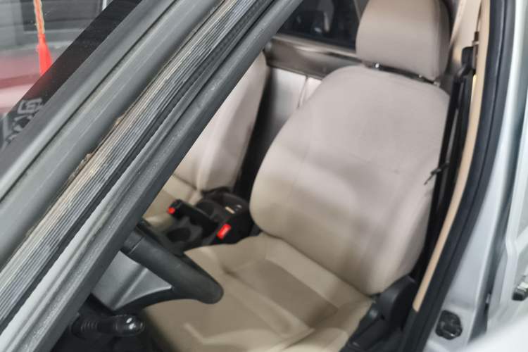 Used Wuling Rongguang S 2021 1.2L Standard Model Enclosed-Window Vehicle Power-Assist Version 2 Seats LSI