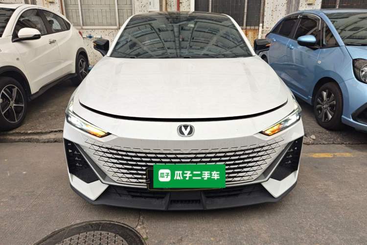 Used CHANGAN UNI-V 2023 1.5T Prestige Model