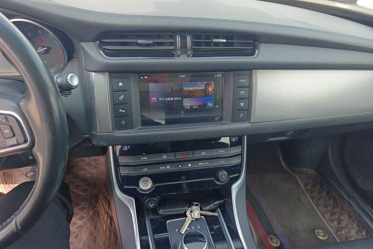 Used Jaguar XFL 2017 XFL 2.0T 200PS Windflower Edition
