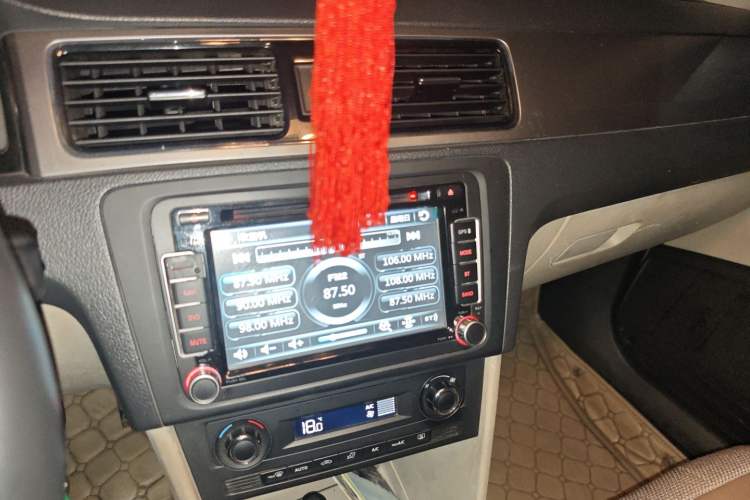 Used Skoda Rapid 2015 1.6L Automatic Smart Selection Model