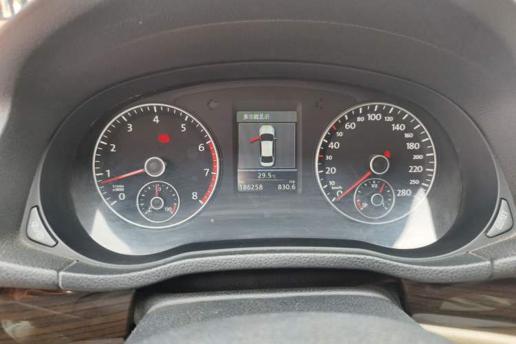 Used Volkswagen Passat 2014 1.8TSI DSG Prestige Edition Instrument Cluster