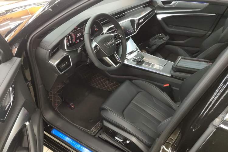 Used Audi A6L 2025 Revised 40 TFSI Luxury Dynamic Edition
