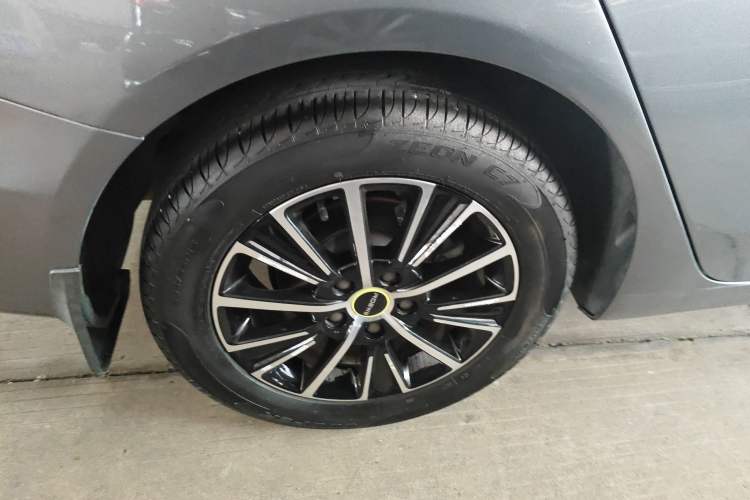 Used Roewe i5 2021 Revised 1.5L CVT Starry Edition Exterior 5