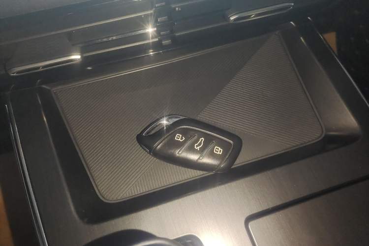 Used Roewe RX5 MAX 2022 1.5T Automatic Zhiwei Prestige Edition