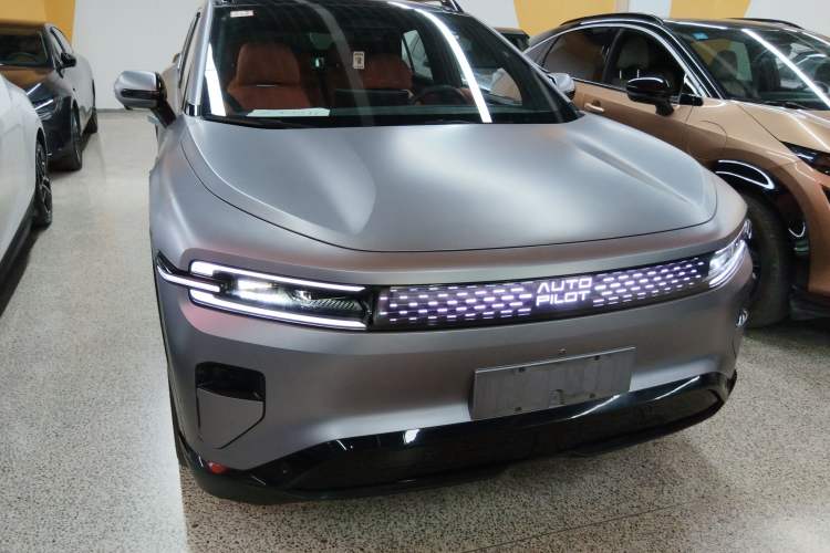 Used CHANGAN NEVO E07 2026 Model Pure Electric Four-Wheel Drive 90kWh Dacheng Edition Front