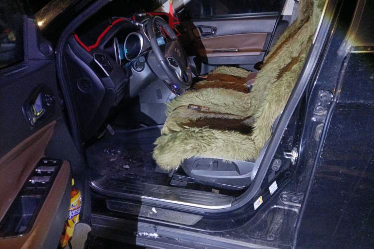 Used GAC Trumpchi GS5 Super 2016 2.0L Automatic Two-Wheel Drive Supreme Edition Driver Seat