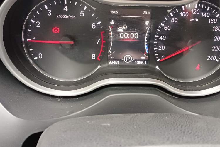 Used Bestune X80 2017 1.8T Automatic Luxury Model Odometer Close Up