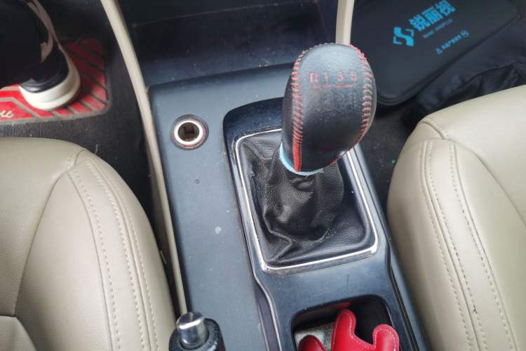 Used Bestune B50 2013 1.6L manual luxury version
