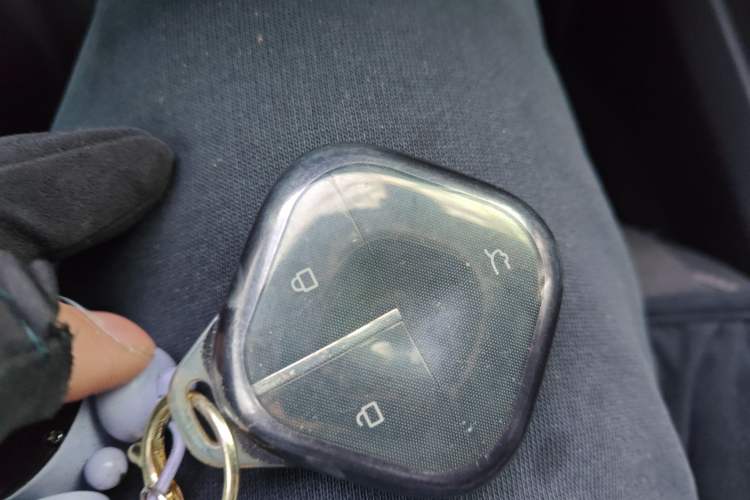 Used Wuling Xingguang 2025 70km Smart Standard Version Vehicle Key