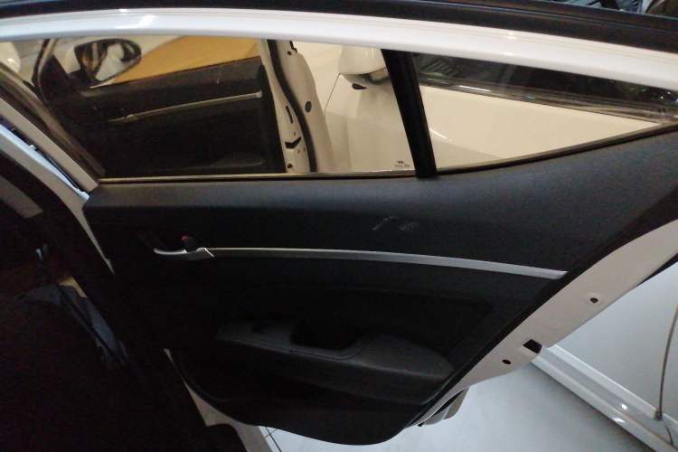 Used Hyundai Elantra (6th Generation / Lingdong) 2016 1.6L Automatic ZhiXuan – Elite Version
