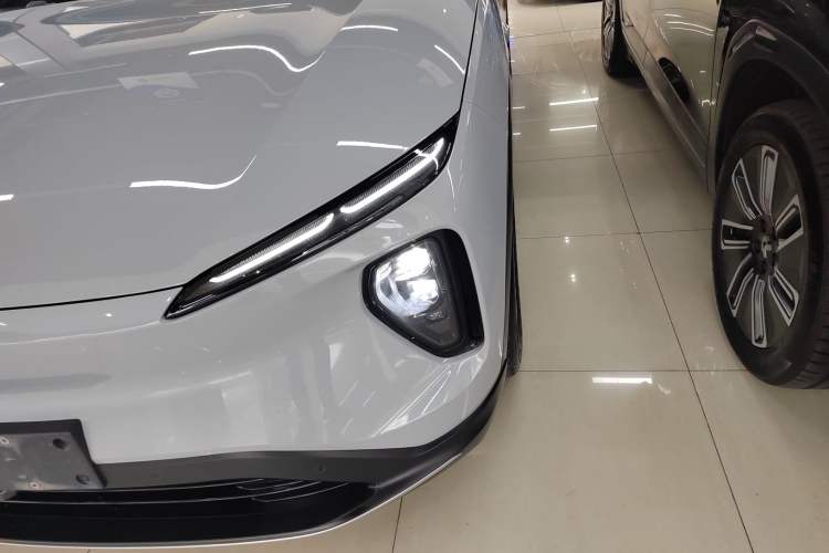Used Nio ES6 2024 75 kWh Left Front Headlight