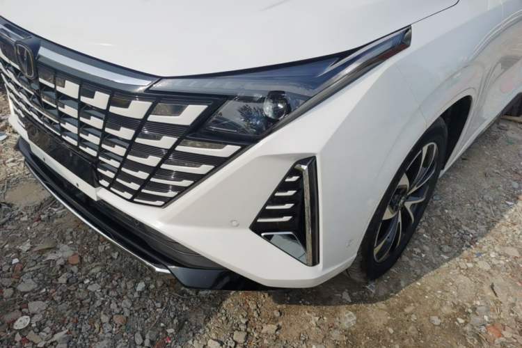 Used CHANGAN UNI-Z New Energy 2024 Blue Whale Smart Electric iDD 125km Excellence Model Left Front Headlight