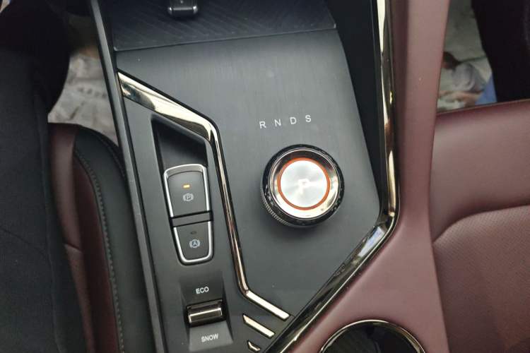 Used SOL X8 PLUS 2023 1.5 TGDI DCT Smart Edition 7-Seater