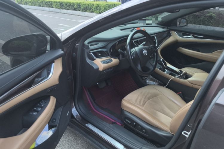 Used Buick LaCrosse 2018 28T Luxury Model Driver Seat