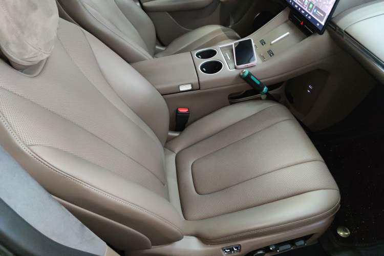 Used Hima Luxeed R7 2025 Range-Extended Version 251 km Max
