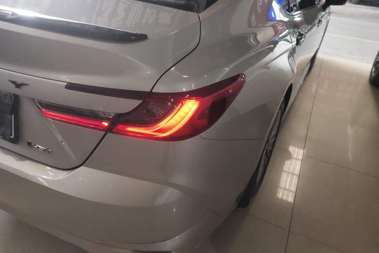 Used Toyota Camry 2024 Dual-Motor 2.0 HGVP Luxury Edition