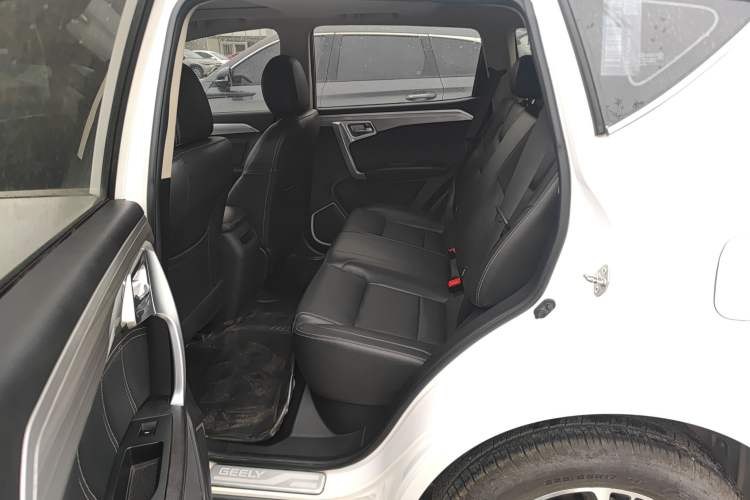 Used Geely Auto Vision X6 2016 1.8L Manual Luxury Model