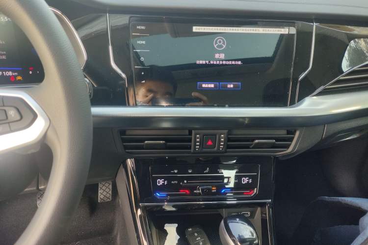 Used Volkswagen Passat New Energy 2025 430 PHEV Hybrid Business Edition Audio And AC Panel