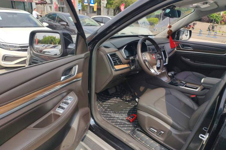 Used Roewe RX8 2018 30T Smart Connectivity Two-Wheel Drive Flagship Edition Driver Seat